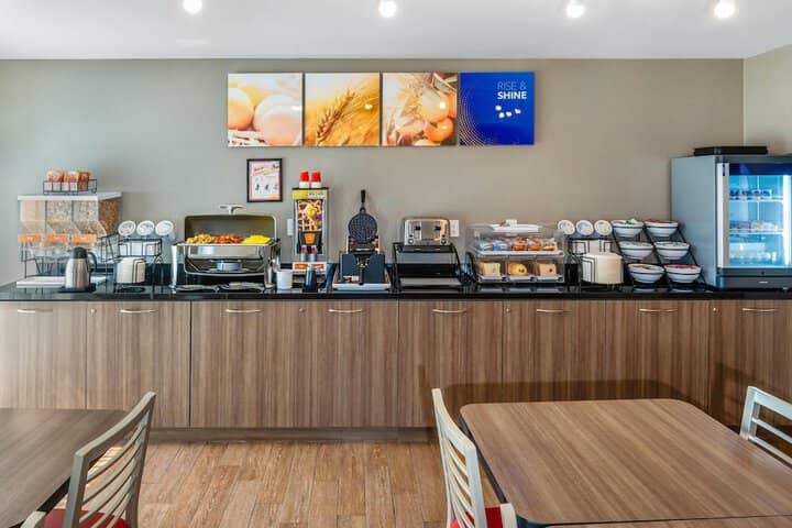 Breakfast area