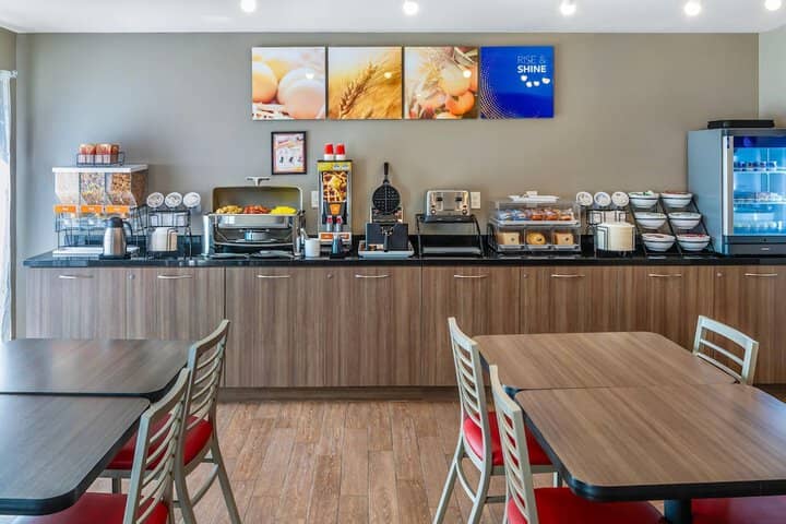 Breakfast area